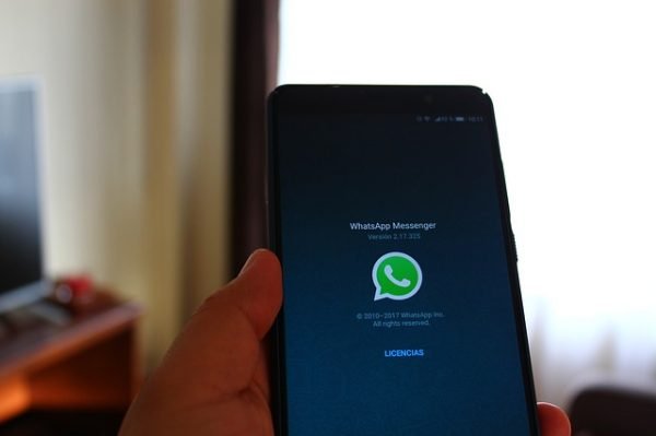 WhatsApp Dark Mode For Android and iOS